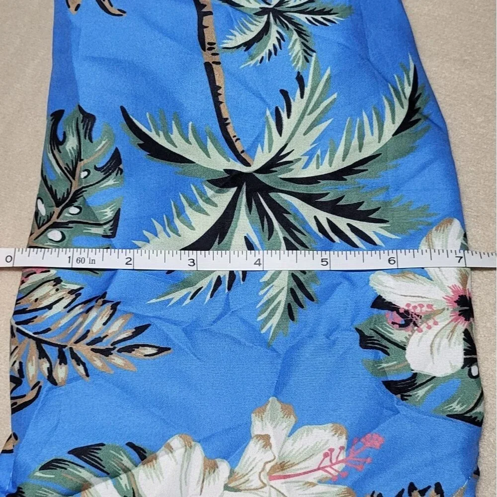 Pet NWOT Light Blue Floral Print Lightweight Hawaiian Style Shirt Size Medium